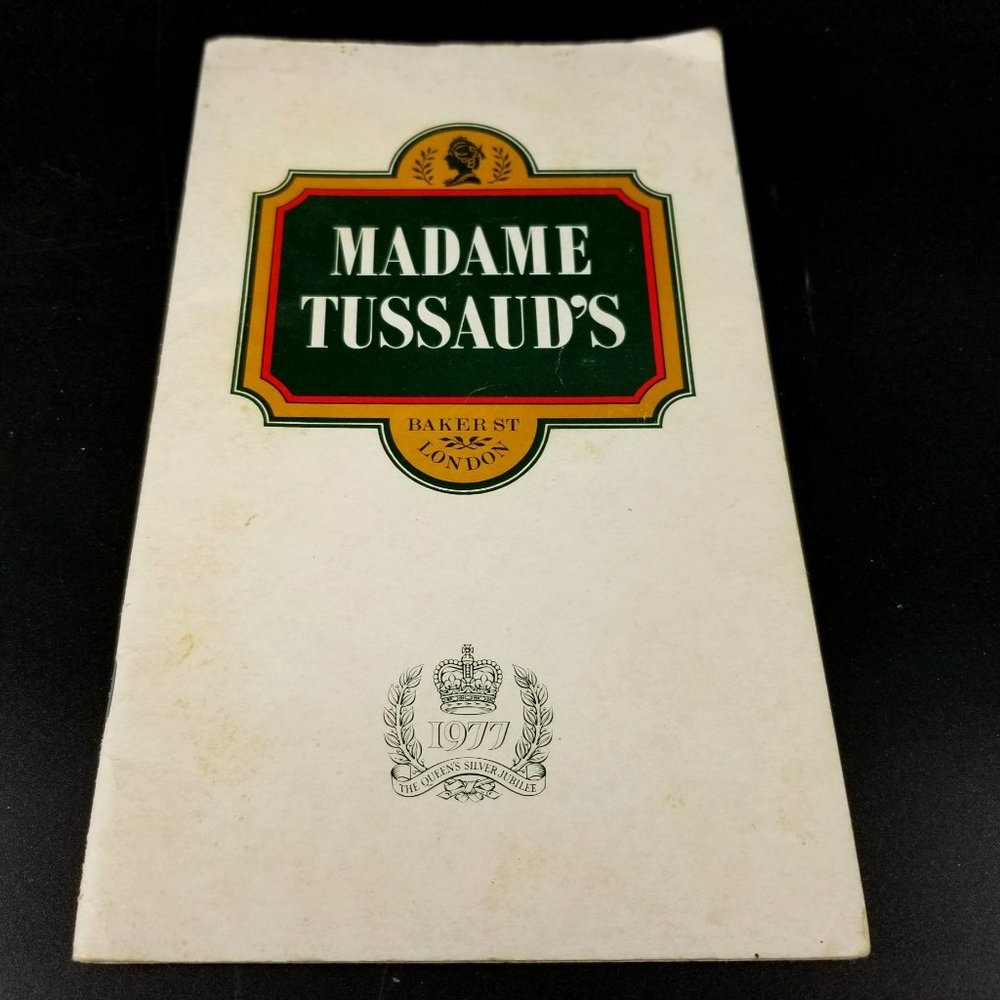Madame Tussaud's Souvenir Book 1977 Queen Silver Jubilee Color Photo Paperback